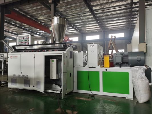 Hot Die 37Kw Twin Screw Extruder Plastic Pelletizing Making Machine With Knife Cutting